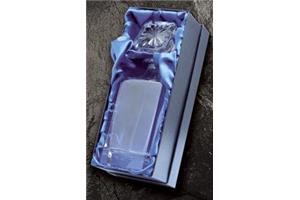 Satin lined box for DE1 decanter 